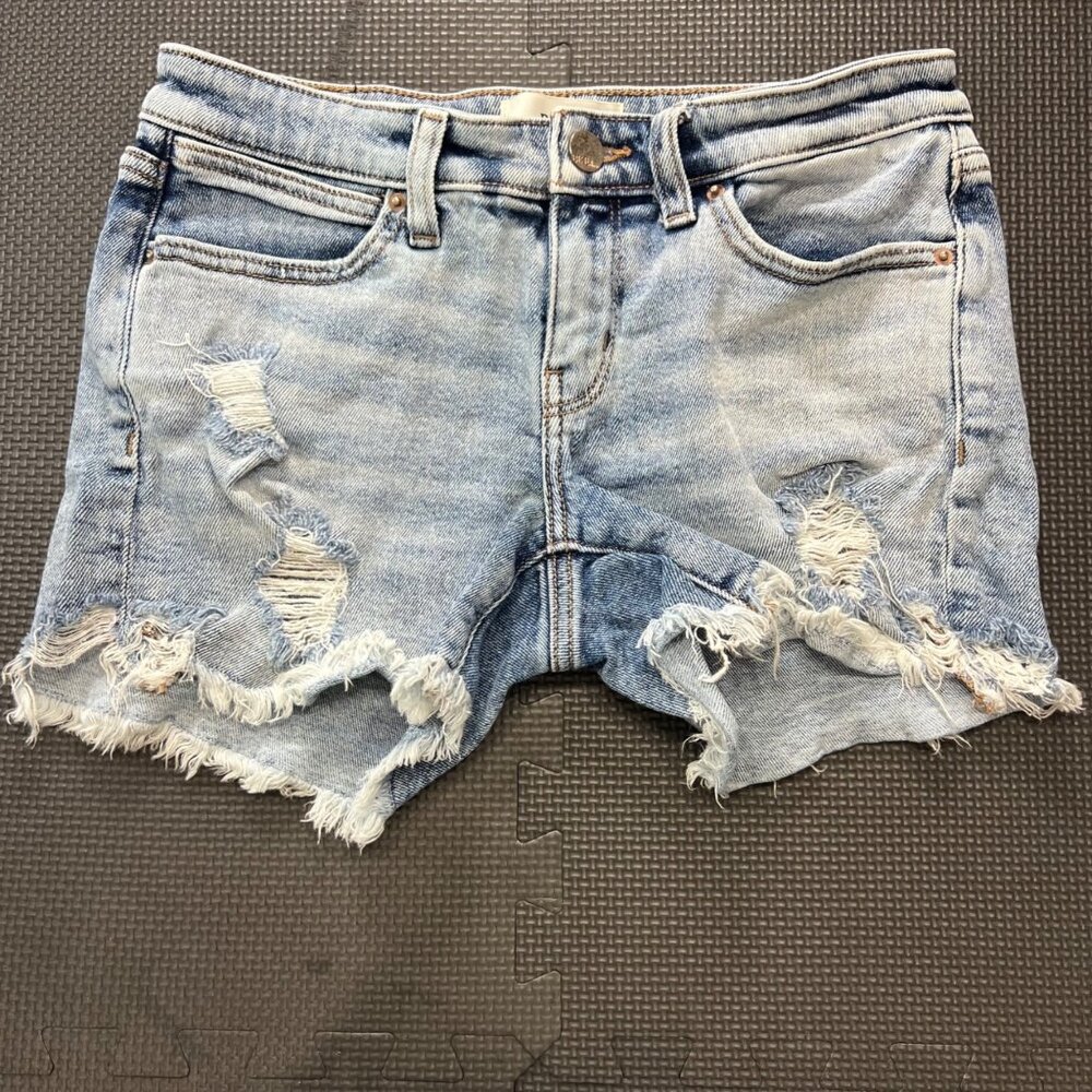 BKE Denim Stella Ripped Distressed High-Rise Light Wash Frayed Hem Shorts Size 2